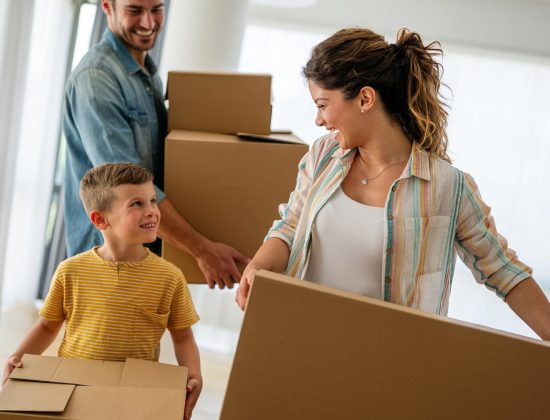 Family moving into home with affordable home insurance in Austintown, OH 